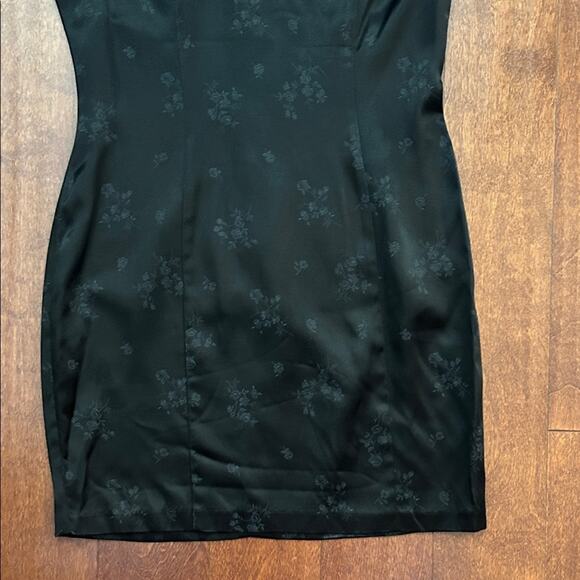 Vintage Roberta Qipao Black Mini Dress, Looks Great on! Size Medium - Picture 6 of 12